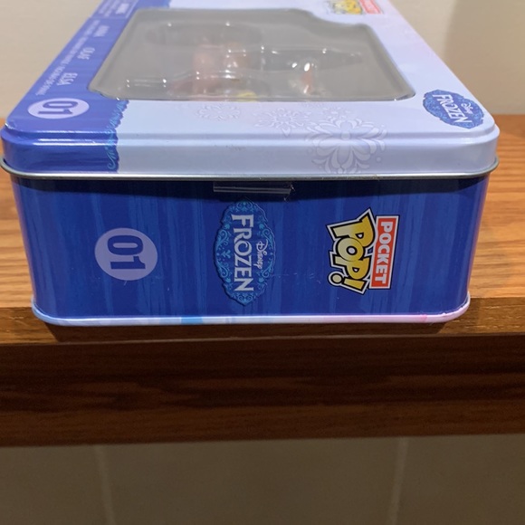 Disney’s Frozen Funko Pocket Pop collector tin set - Picture 7 of 13